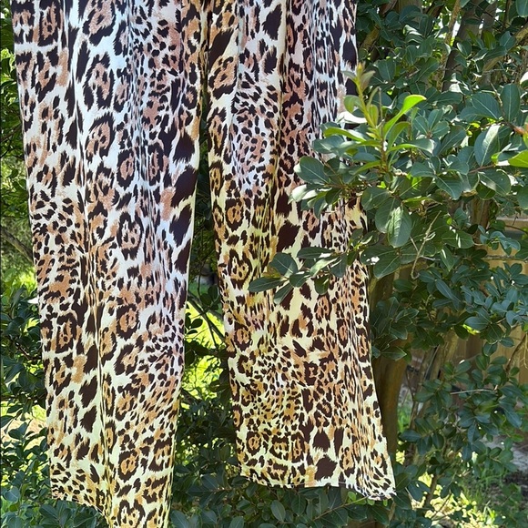 Lulu's Brown and Black Cropped Leopard Print Pants - Picture 6 of 12